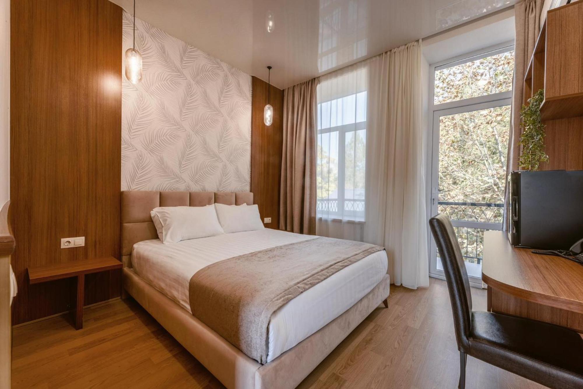 Park Hotel Tskaltubo - Balneo Resort Bagian luar foto
